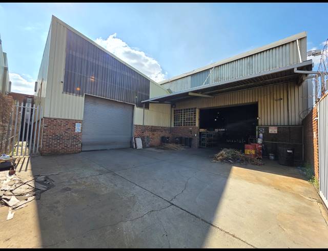 1,487M² WAREHOUSE FOR SALE IN BOOYSENS RESERVE